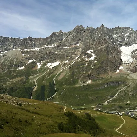 Aparthotel Aux Pieds Du Roi - & Breuil-Cervinia