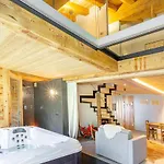 Aux Pieds Du Roi - & Aparthotel 4*