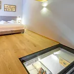 Aux Pieds Du Roi - & Aparthotel