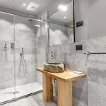 Aux Pieds Du Roi - & Aparthotel 4*