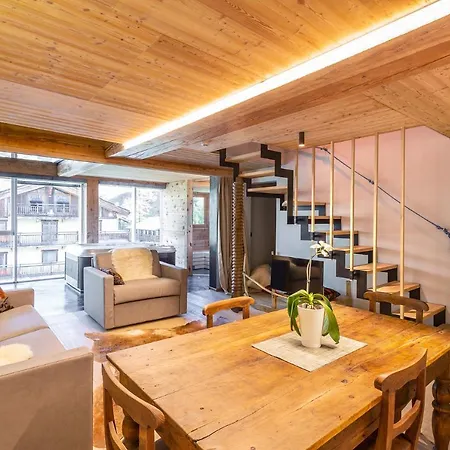 Aux Pieds Du Roi - & Lägenhetshotell 4*