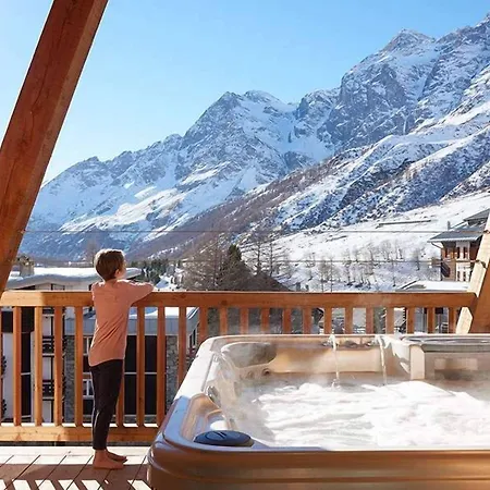 Aux Pieds Du Roi - & 4*