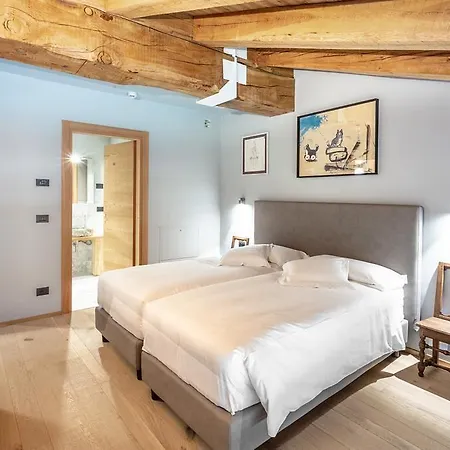 Aux Pieds Du Roi - & Hotel apartamentowy 4*