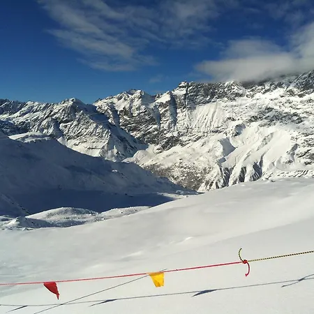 Aux Pieds Du Roi - & 4* Breuil-Cervinia