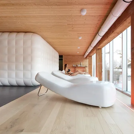 Aux Pieds Du Roi - & Lägenhetshotell