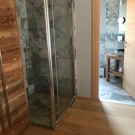 Lägenhetshotell Aux Pieds Du Roi - & 4*