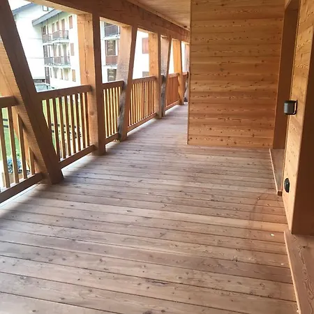 Aux Pieds Du Roi - & Lägenhetshotell